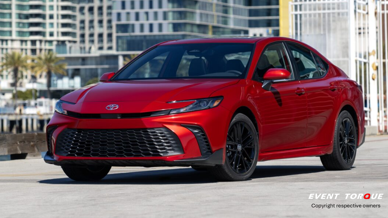 2027 Toyota Camry Unveiled with 232 HP Hybrid Power and 51 MPG (21.7 km/l)